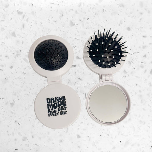 💃 “Dance Mode” Pop-Up Brush & Mirror Compact